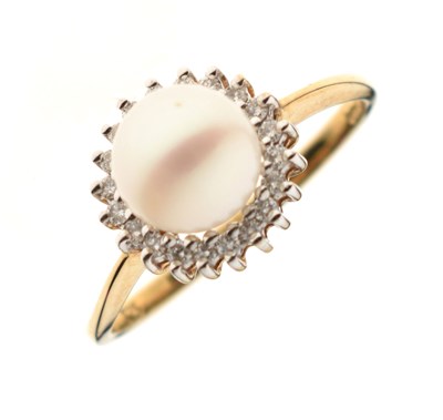 Lot 44 - 9ct gold cultured pearl and diamond cluster ring