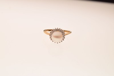 Lot 44 - 9ct gold cultured pearl and diamond cluster ring
