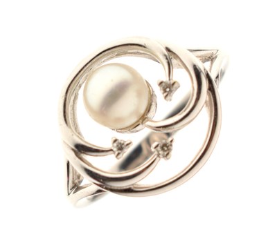 Lot 45 - 9ct white gold dress ring, set a freshwater pearl and three small diamonds