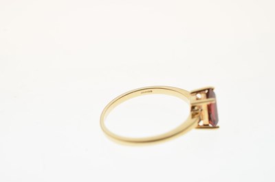 Lot 48 - 9ct gold step-cut garnet single-stone ring