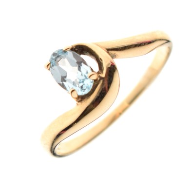 Lot 55 - 9ct gold blue topaz ring