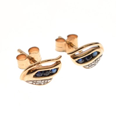 Lot 152 - Diamond and sapphire ear studs