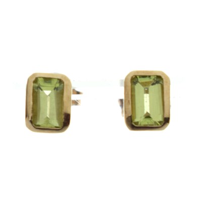 Lot 157 - Peridot and gold ear studs