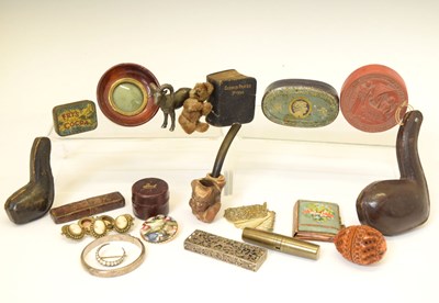 Lot 296 - Quantity of interesting miscellaneous items