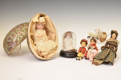 Lot 402 - Mixed quantity of children’s dolls