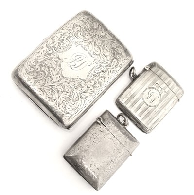 Lot 212 - Edward VII silver cigarette case and silver vesta case plus plated vesta