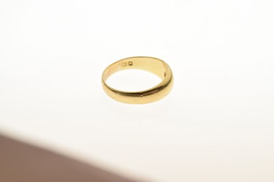 Lot 3 - Gentleman's 18ct gold gypsy set single stone diamond ring