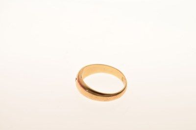 Lot 3 - Gentleman's 18ct gold gypsy set single stone diamond ring