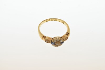 Lot 32 - Late Victorian18ct gold dress ring