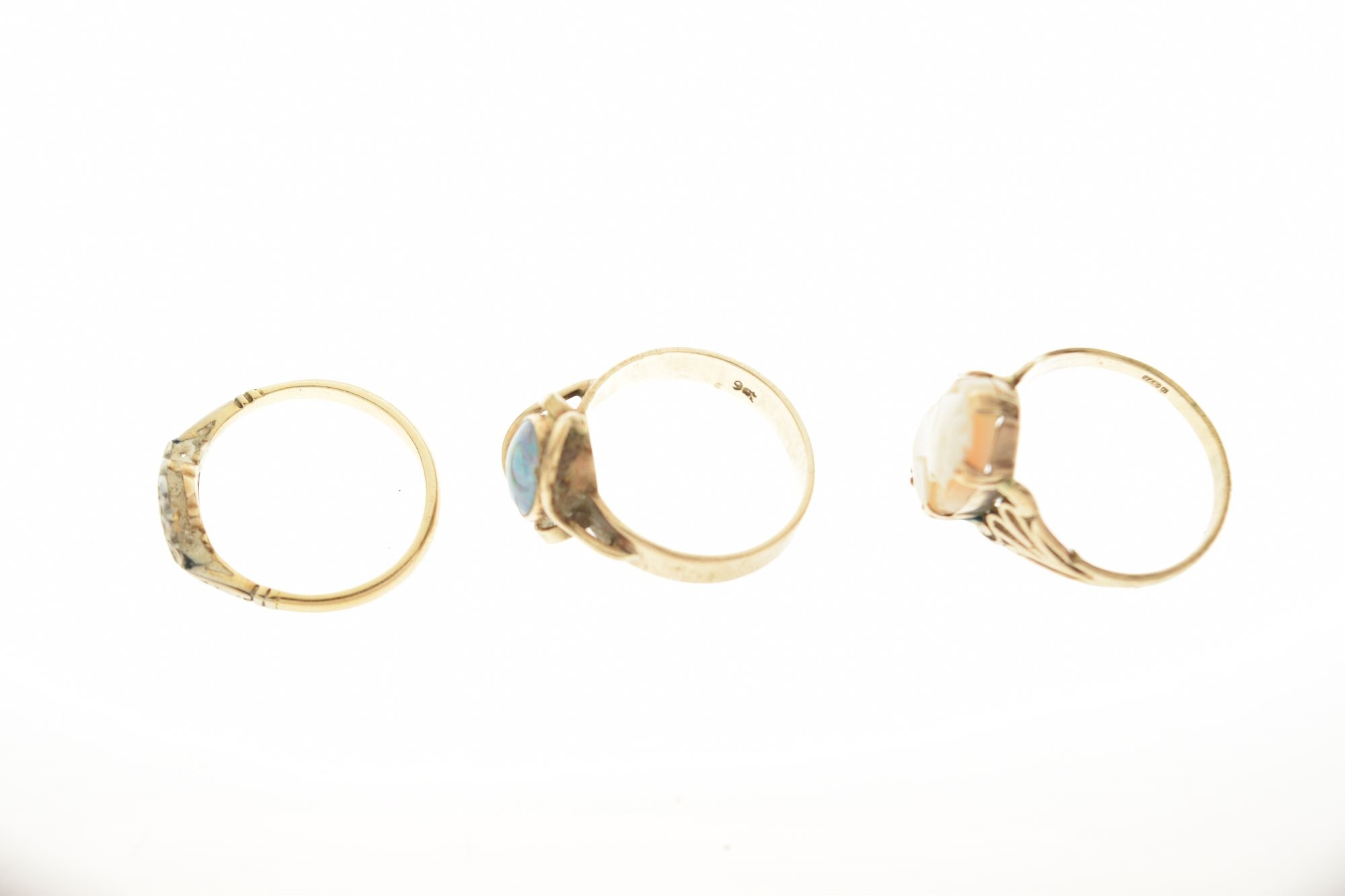 Lot 61 - Three 9ct rings