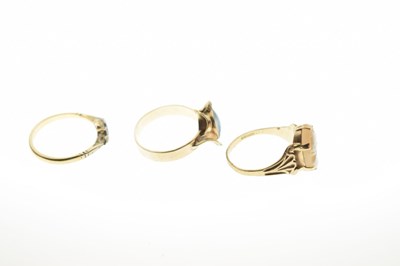 Lot 61 - Three 9ct rings