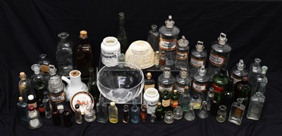 Lot 465 - Eleven pharmaceutical jars