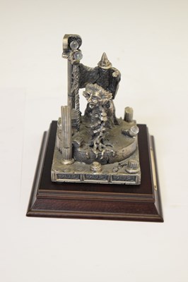 Lot 307 - Set of WAPW pewter figures