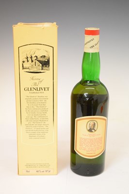 Lot 425 - Quantity of whisky including Glenivet, Glenfiddich and Bells