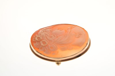 Lot 92 - 9ct gold framed cameo brooch