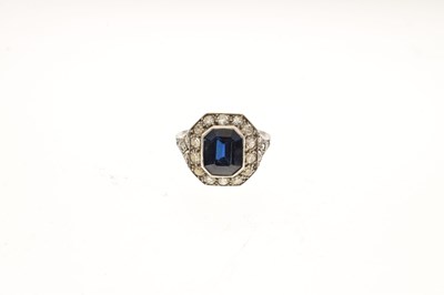 Lot 7 - Sapphire and diamond cluster ring