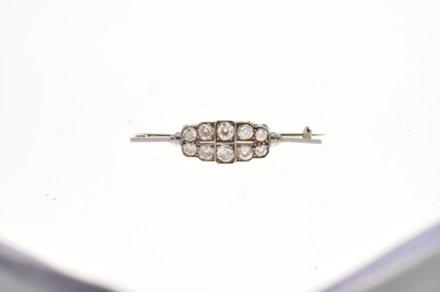 Lot 15 - Ten-stone diamond bar brooch
