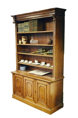 Lot 762 - Late 19th/early 20th century mahogany bookcase