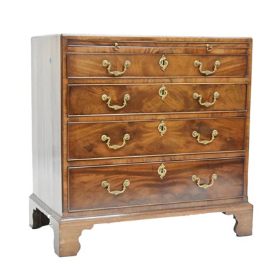 Lot 635 - Mahogany four-drawer chest