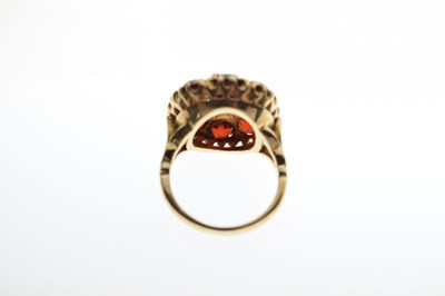 Lot 68 - 9ct gold cluster ring