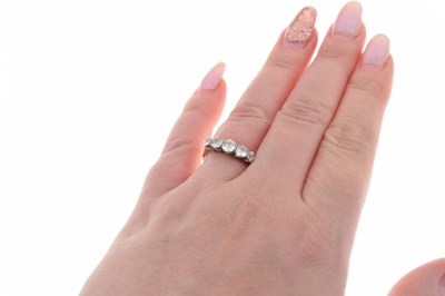 Lot 5 - Five stone diamond ring
