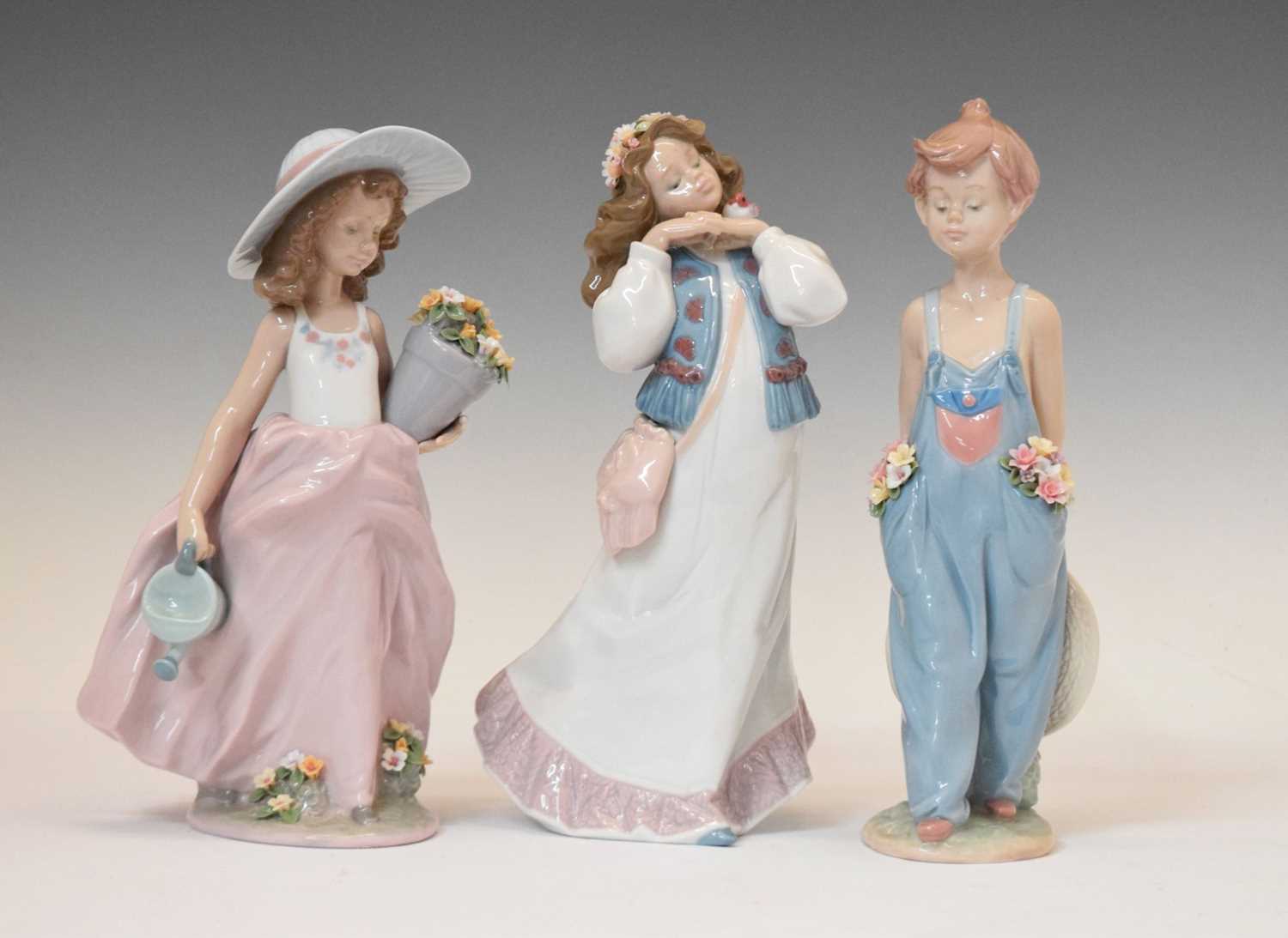 Lot 490 - Lladro  - Three porcelain figures