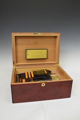 Lot 745 - Adorini Humidor Venezia with a collection of loose Habana Cigars