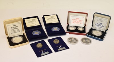 Lot 260 - Small group of GB silver and other coinage