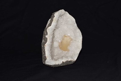 Lot 349 - Quartz with mesolite geode