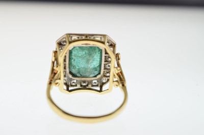 Lot 10 - Emerald and diamond cluster ring