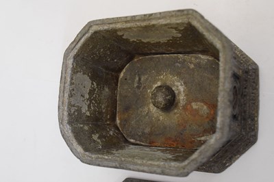 Lot 333 - Masonic Interest - Octagonal lead tobacco box