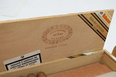 Lot 736 - Jose Gener - Hoyo de Monterrey, Regalos and La Gloria  - Medaille d'Or No.3 and No.4