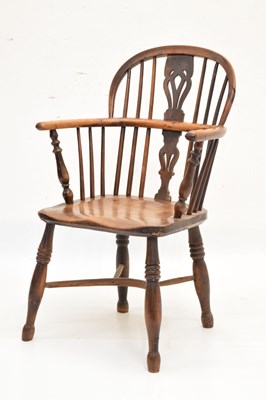 Lot 609 - Late 19th/ early 20th Century Windsor arm chair