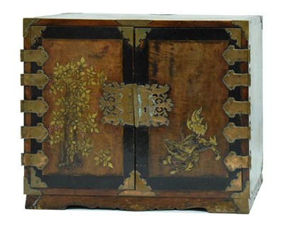 Lot 728 - Rare late 17th Century Japanese Edo period cabinet