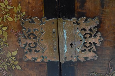 Lot 728 - Rare late 17th Century Japanese Edo period cabinet