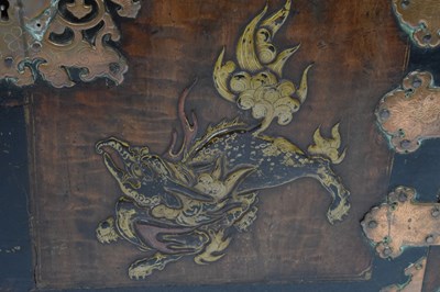 Lot 728 - Rare late 17th Century Japanese Edo period cabinet