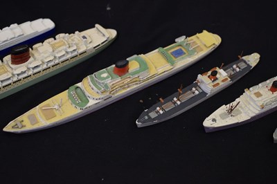 Lot 305 - Group of model ocean liners/ cruise ships