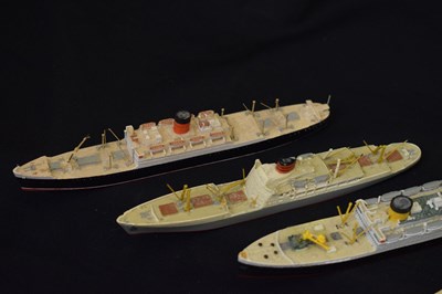 Lot 305 - Group of model ocean liners/ cruise ships