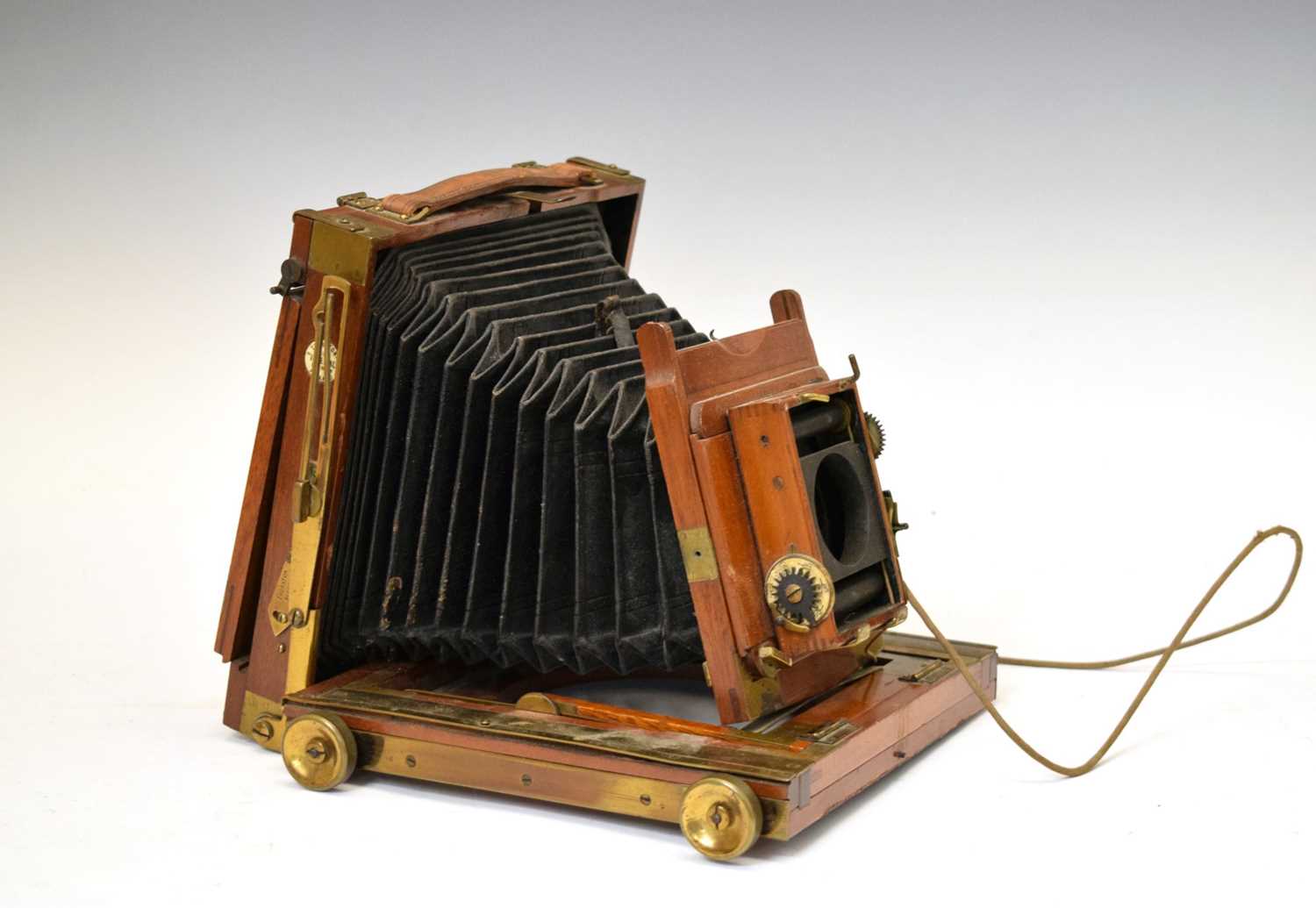 Lot 339 - Thornton Pickard Triple 'Imperial' Extension mahogany and brass camera