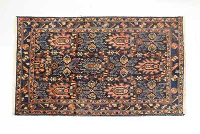 Lot 626 - Middle Eastern Hamadan wool rug