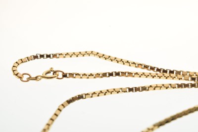 Lot 72 - 9ct gold box-link necklace