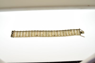 Lot 95 - 9ct gold bracelet