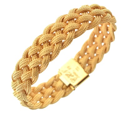 Lot 97 - Continental plaited link bracelet