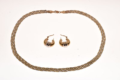 Lot 74 - 9ct gold two tone necklace