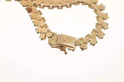 Lot 42 - 9ct gold fringe necklace