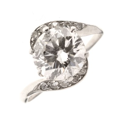 Lot 92 - Diamond single stone ring