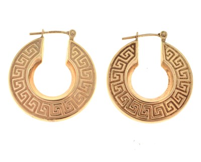 Lot 109 - 9ct gold Greek key patterned hoop earrings