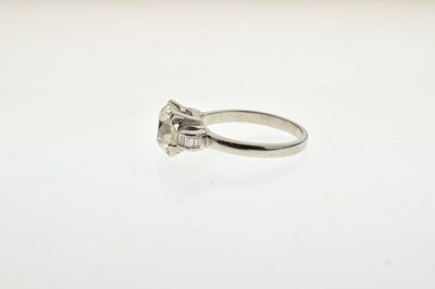 Lot 93 - Diamond single stone ring