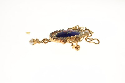 Lot 41 - Italian '750' sapphire and cultured pearl pendant/brooch