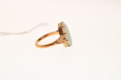 Lot 18 - Opal single stone ring